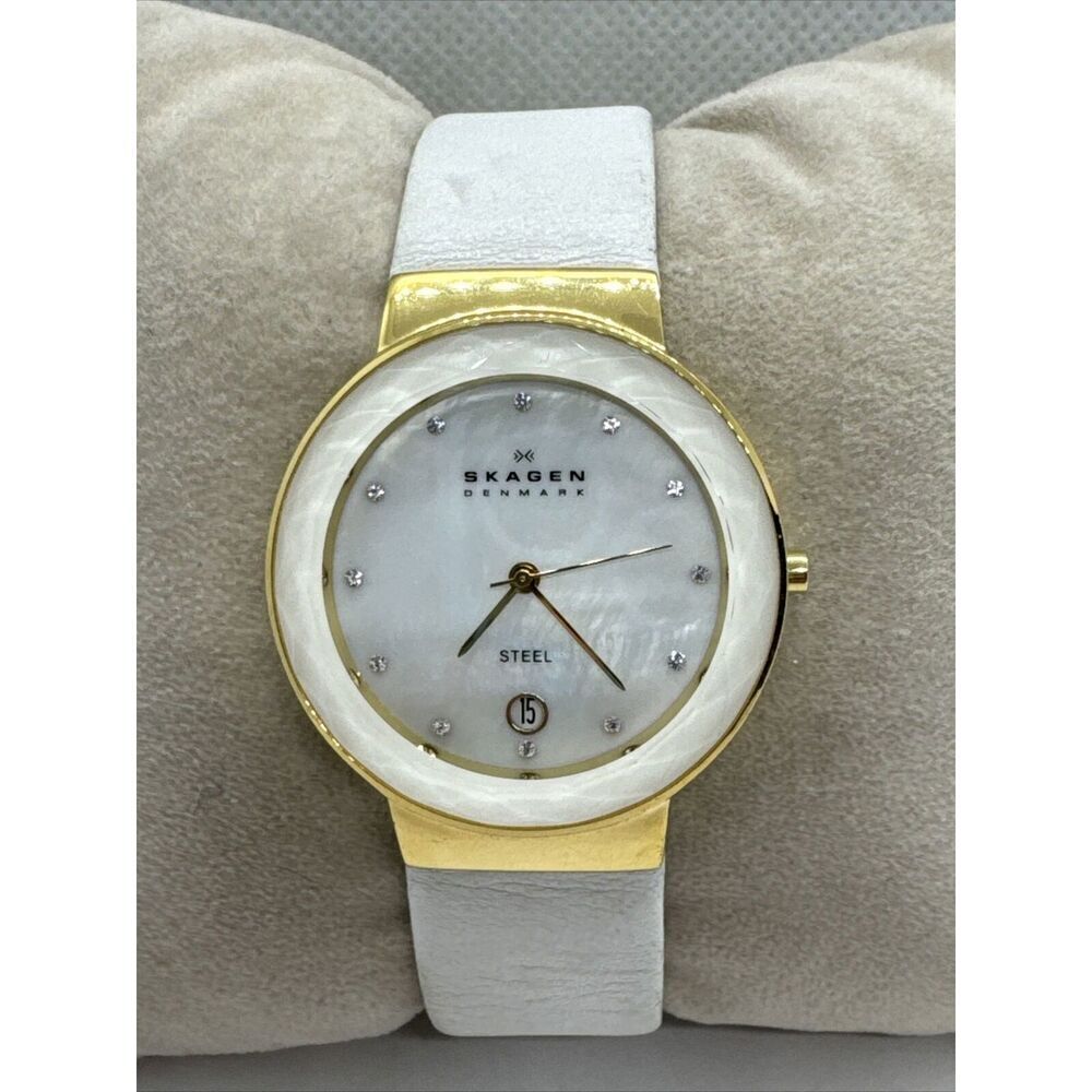 Skagen SKW2033 Women's White Leather Analog Mother of Pearl Dial Watch JNA955